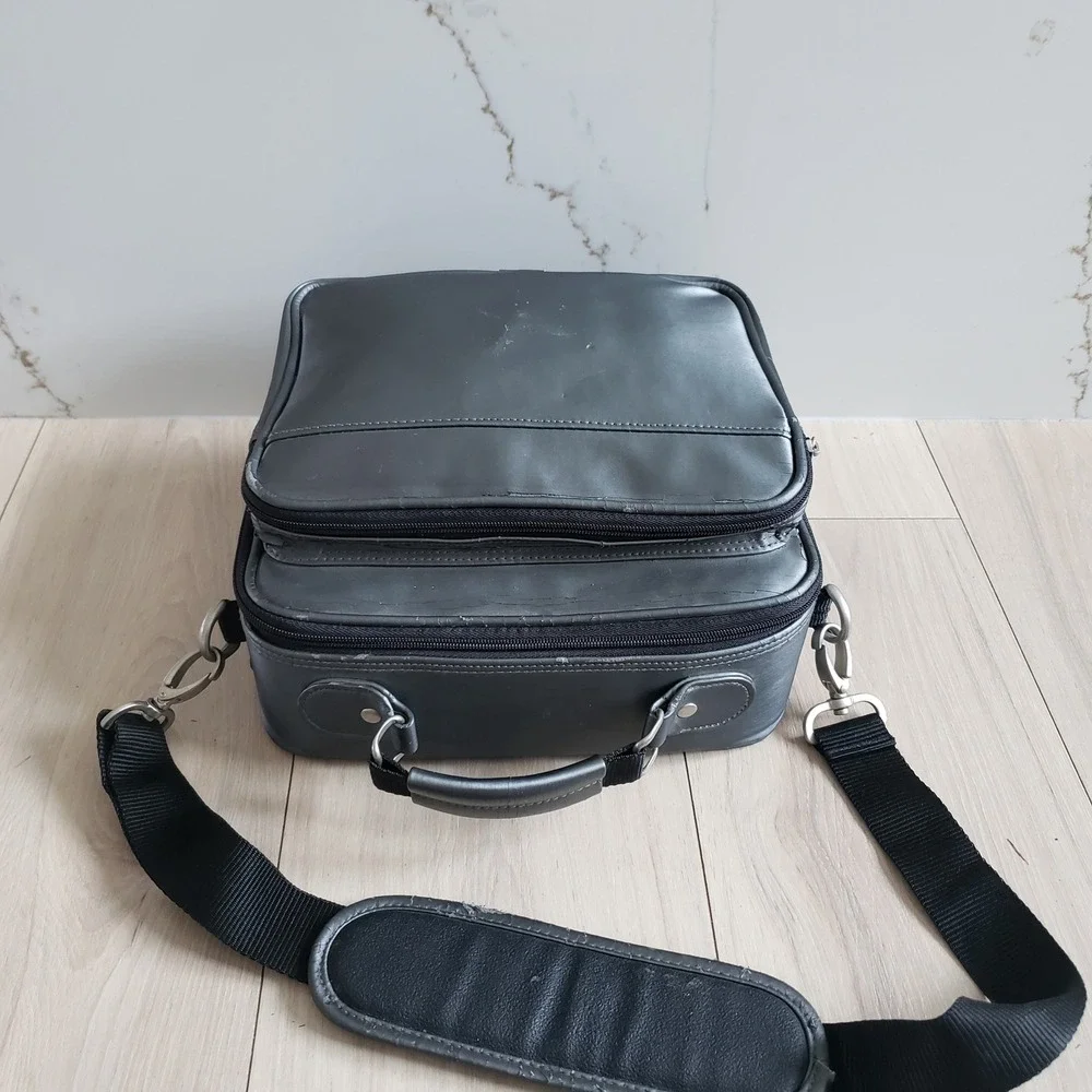 HP XB31 Digital Projector Remote Carrying Case Cables Included Y2K